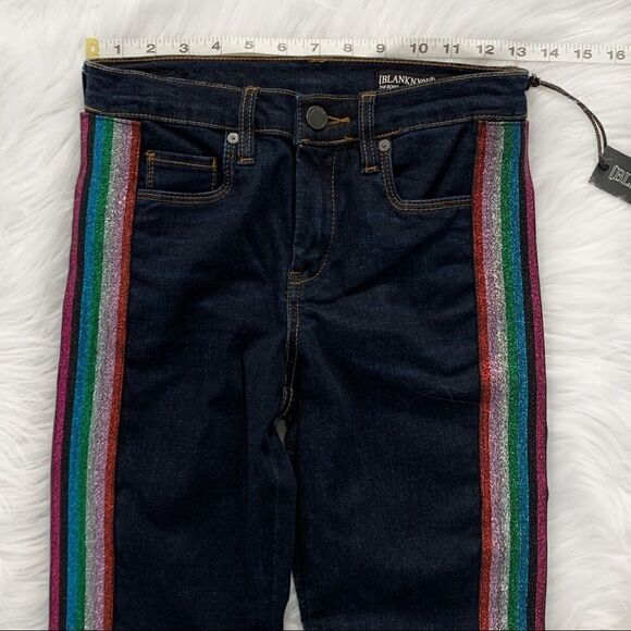 BLANK NYC Dark Wash Skinny Jeans! - Picture 5 of 8